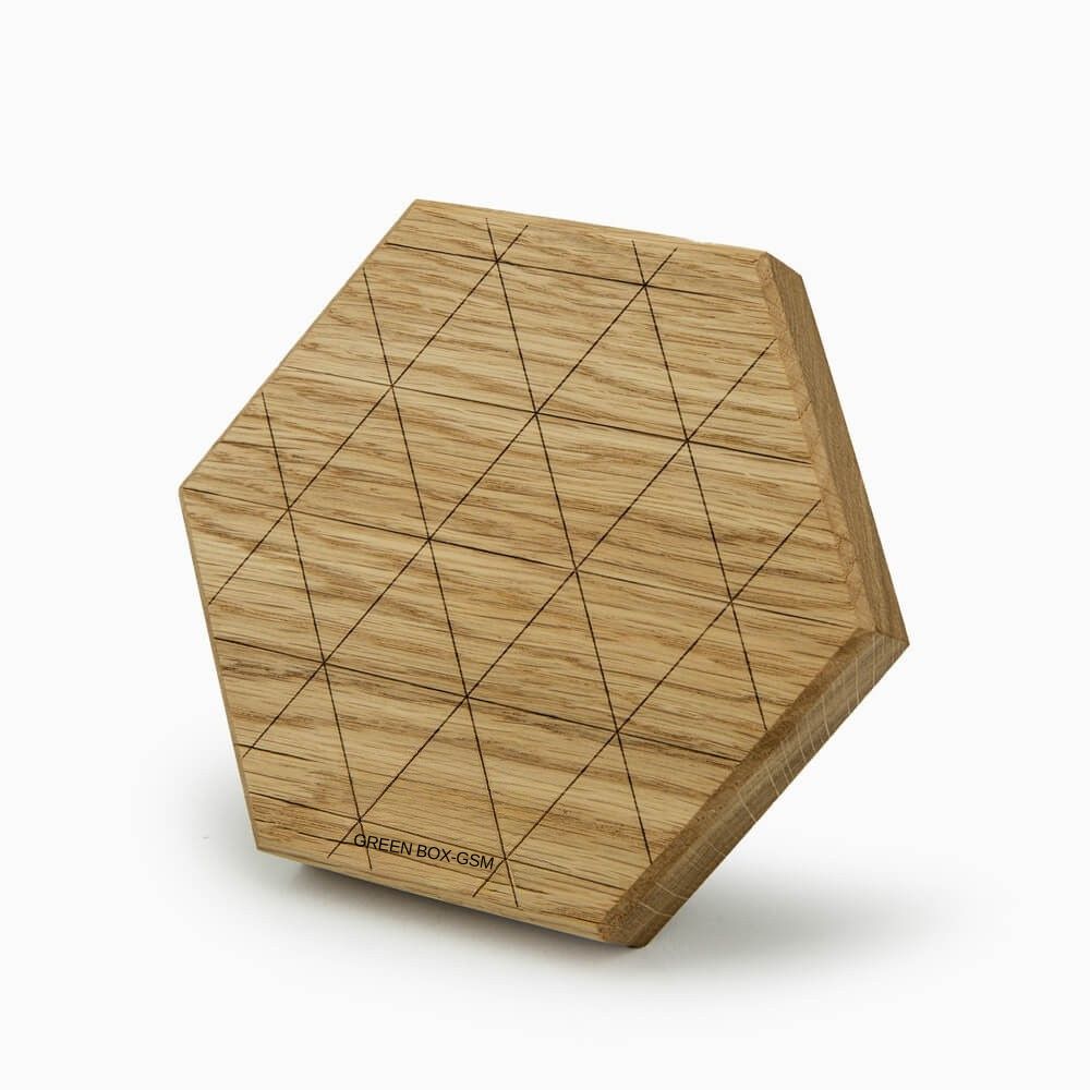 Incarcator Wireless GreenBoxGsm Hexagon Subtire Qi 15W din Lemn de Stejar